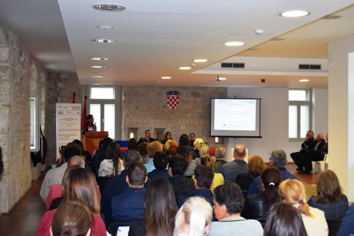 Održana uvodna konferencija  o projektu ''lokalno partnerstvo za zapo&scaron;ljavanje cetinske krajine''